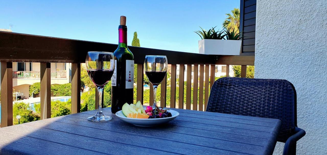 Margarita Gardens - Self Service Apartments Paphos ภายนอก รูปภาพ
