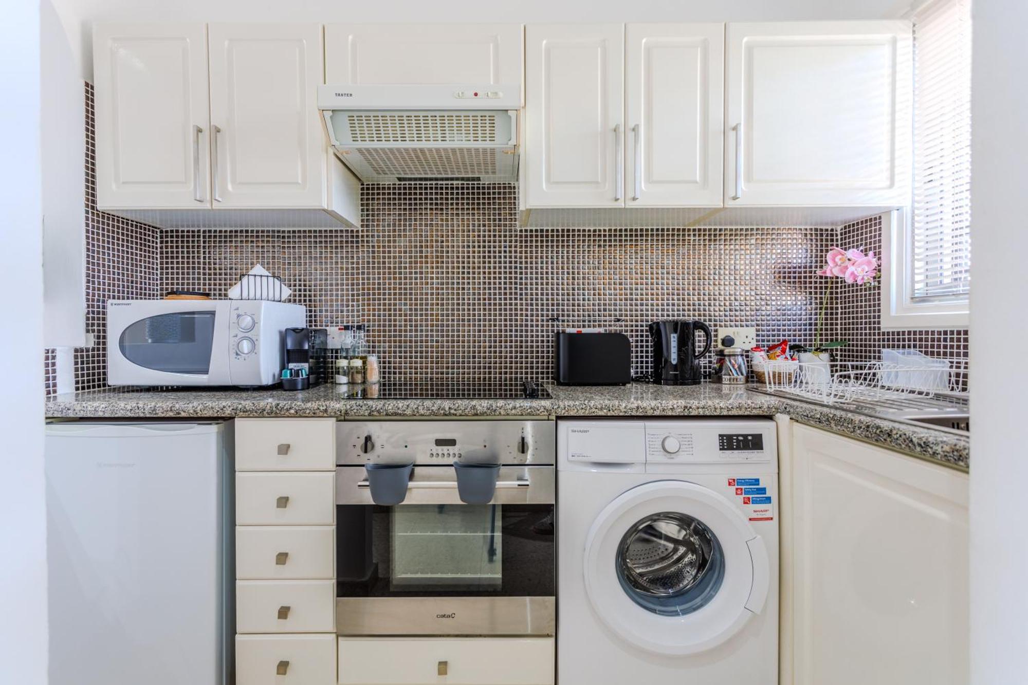 Margarita Gardens - Self Service Apartments Paphos ภายนอก รูปภาพ