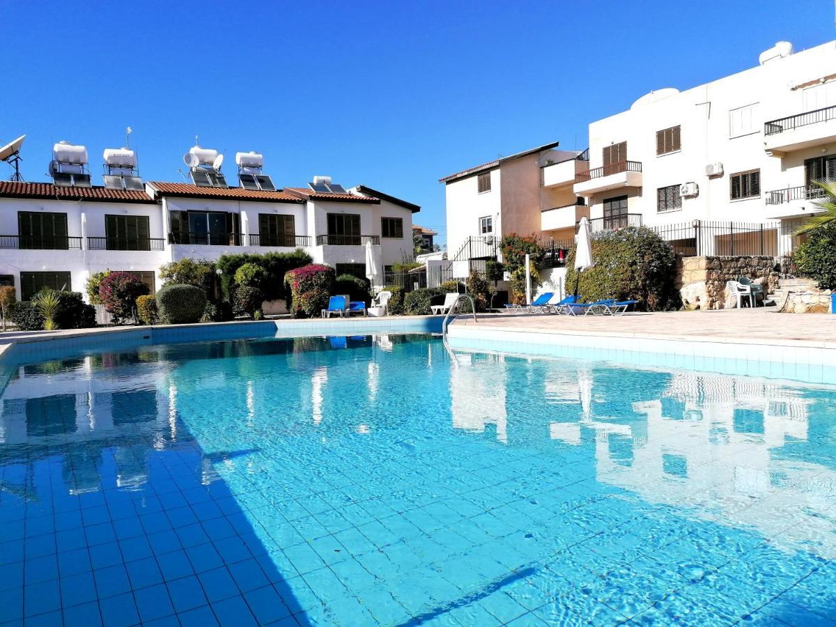 Margarita Gardens - Self Service Apartments Paphos ภายนอก รูปภาพ